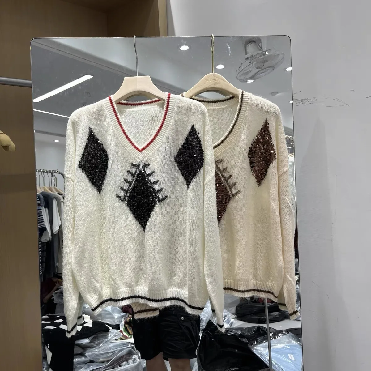 Женский вязаный пуловер с V-образным вырезом длинным рукавом