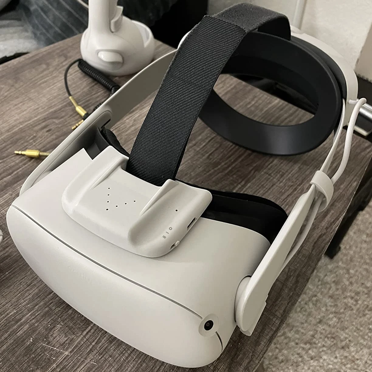 Active Air Circulation for Oculus Quest 2 Fan Cooler Relieves Lens Fogging Radiator Cooling Fan for Oculus Quest 2 Accessories