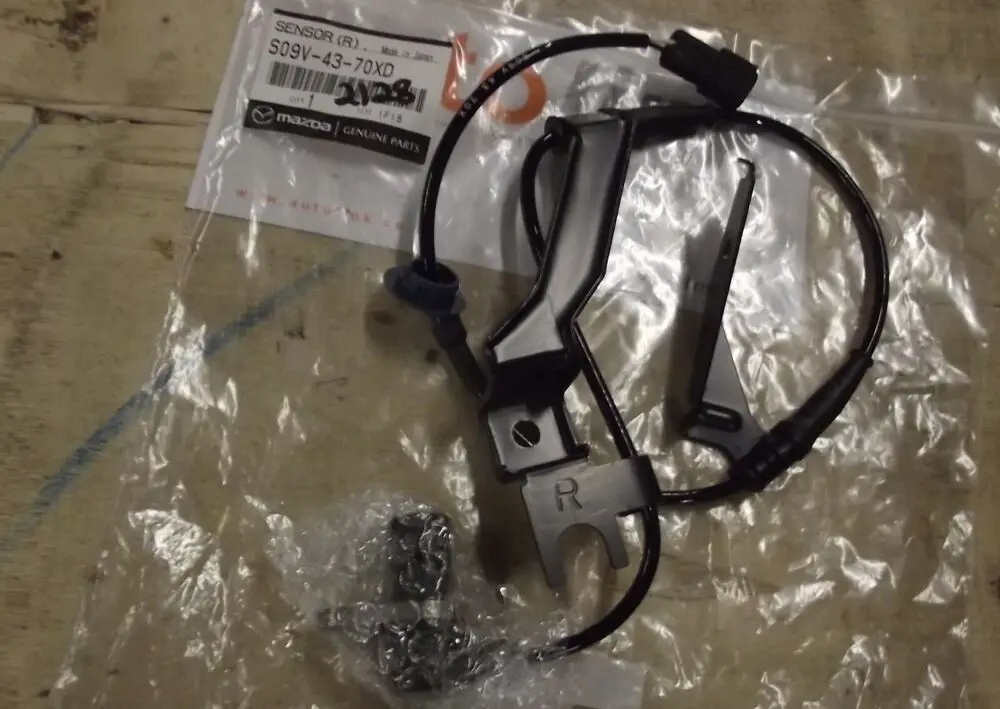 

Датчик ABS передний правый для MAZDA Bongo 2.0i 2.5i 2.5TD S09V4370XD