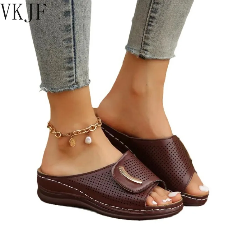 

Женские летние шлепанцы 2023, пляжные сандалии на танкетке с открытым носком, женские повседневные шлепанцы на каблуке