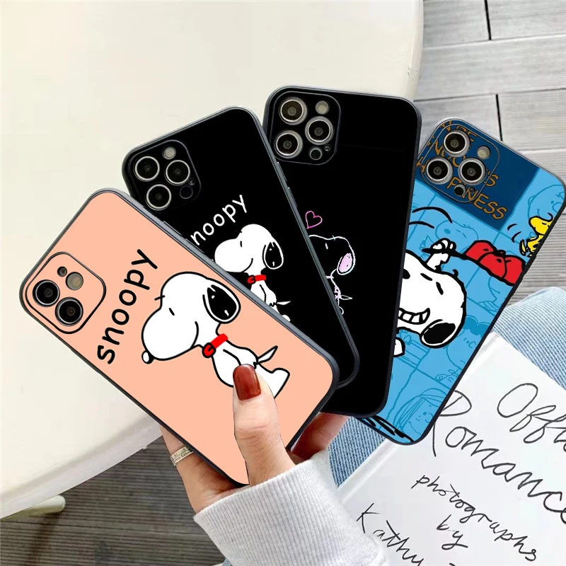 

Cartoon Snoopy Phone Case For Funda iPhone 11 12 13 Pro Max Mini X XR XS SE 2020 5 6 7 8 Plus Carcasa Coque Soft Liquid Silicon