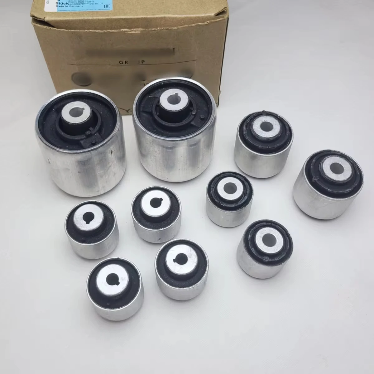 Фото 10 шт. комплект втулок переднего рычага управления для Audi Q7 Q8 Q5 A8 S8 A6 S6 для Bentley Bentayga 4M0407515 4M0407181 4M0407182 4M0407183 №2