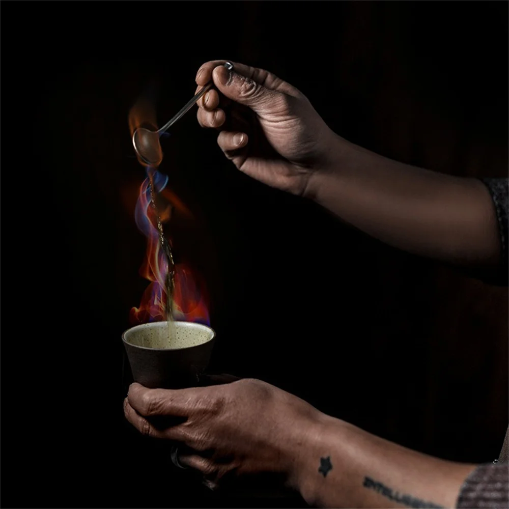 

Сильная кофейная ложка, прочная десертная ложка с серебряными пятнами, в стиле ретро, для приготовления кофе, креативная маленькая круглая ложка с длинной ручкой