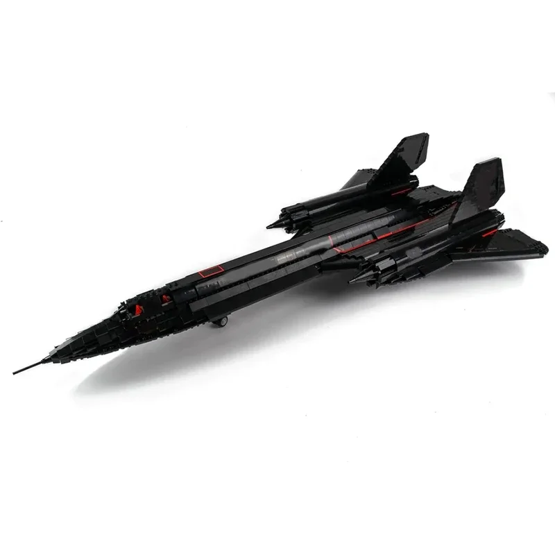 Модель самолета SR-71 Blackbird из конструкторов