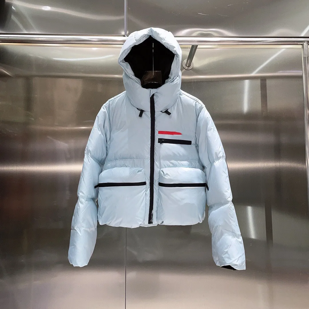 

Пуховик универсальный на белом утином пуху, с надписью и красной этикеткой, Осень-зима 2022