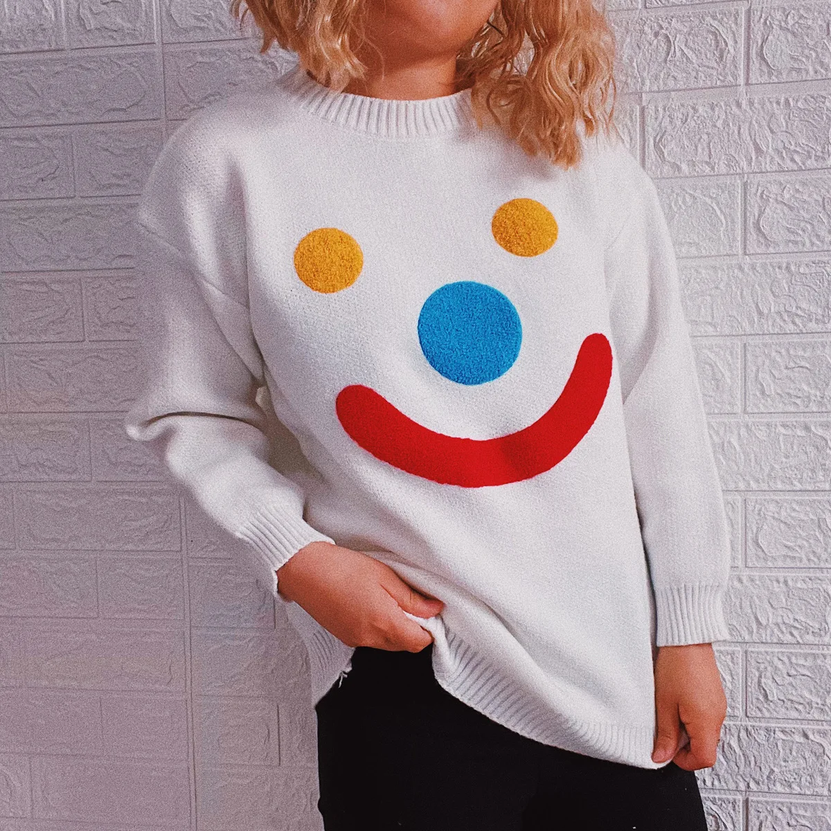 

Women's 2022 autumn and winter new cute clown smiley jacquard round neck long-sleeved knitted pullover sweater