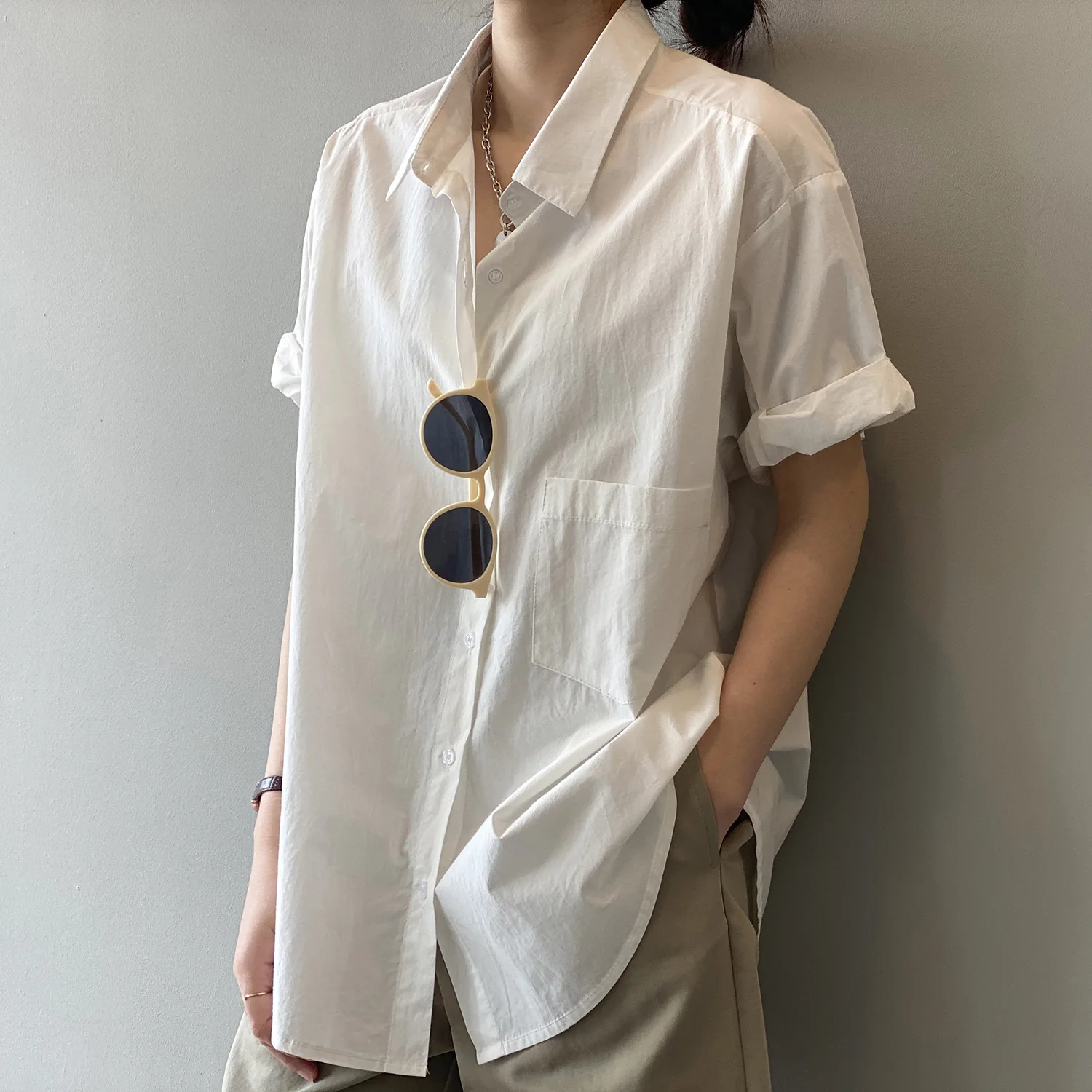 

SuperAen Solid Short-sleeved Shirt Women's New Slim Turn Down Collar Sunscreen Top Summer 2022