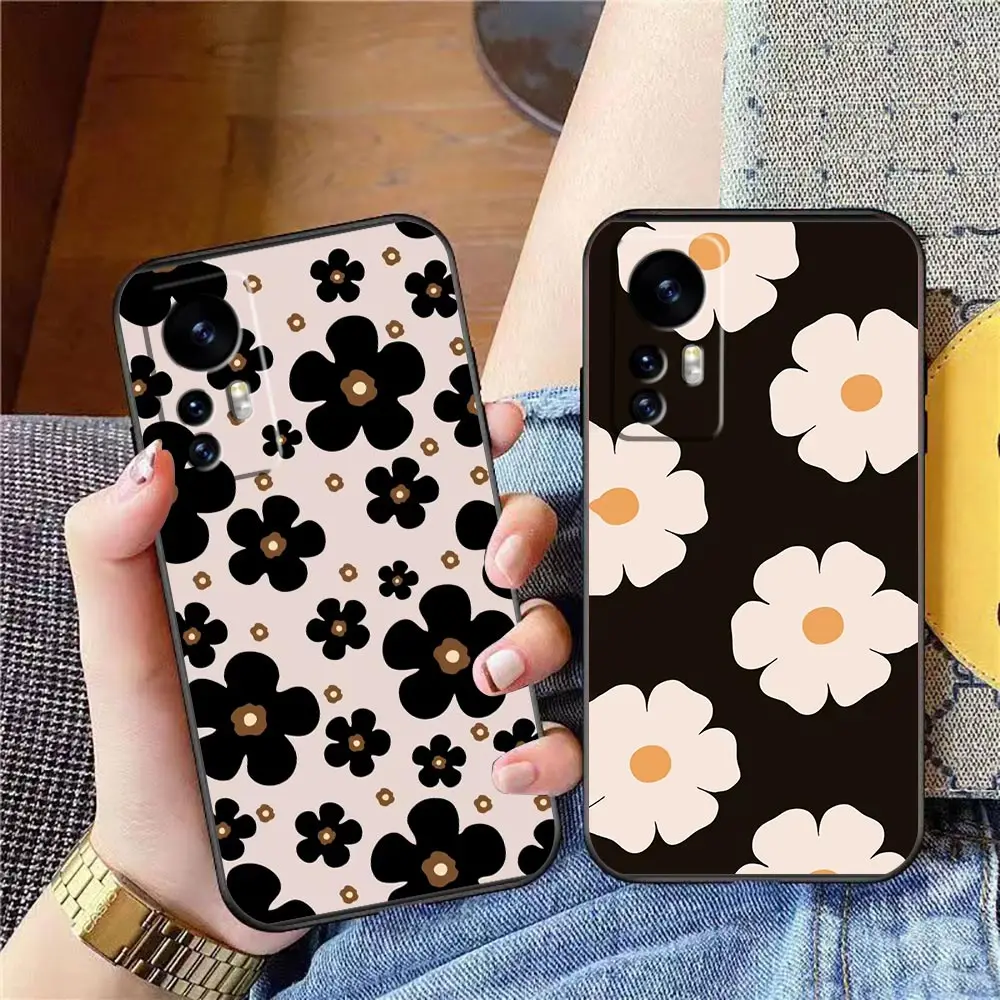 

Phone Case For Xiaomi Mi 13 12 12T 11 11T 10 9SE 9 CC9 8SE 8 6 6X 5 5S 5X Pro Tpro Lite Plus Fundas Beautiful Cartoon Flowers