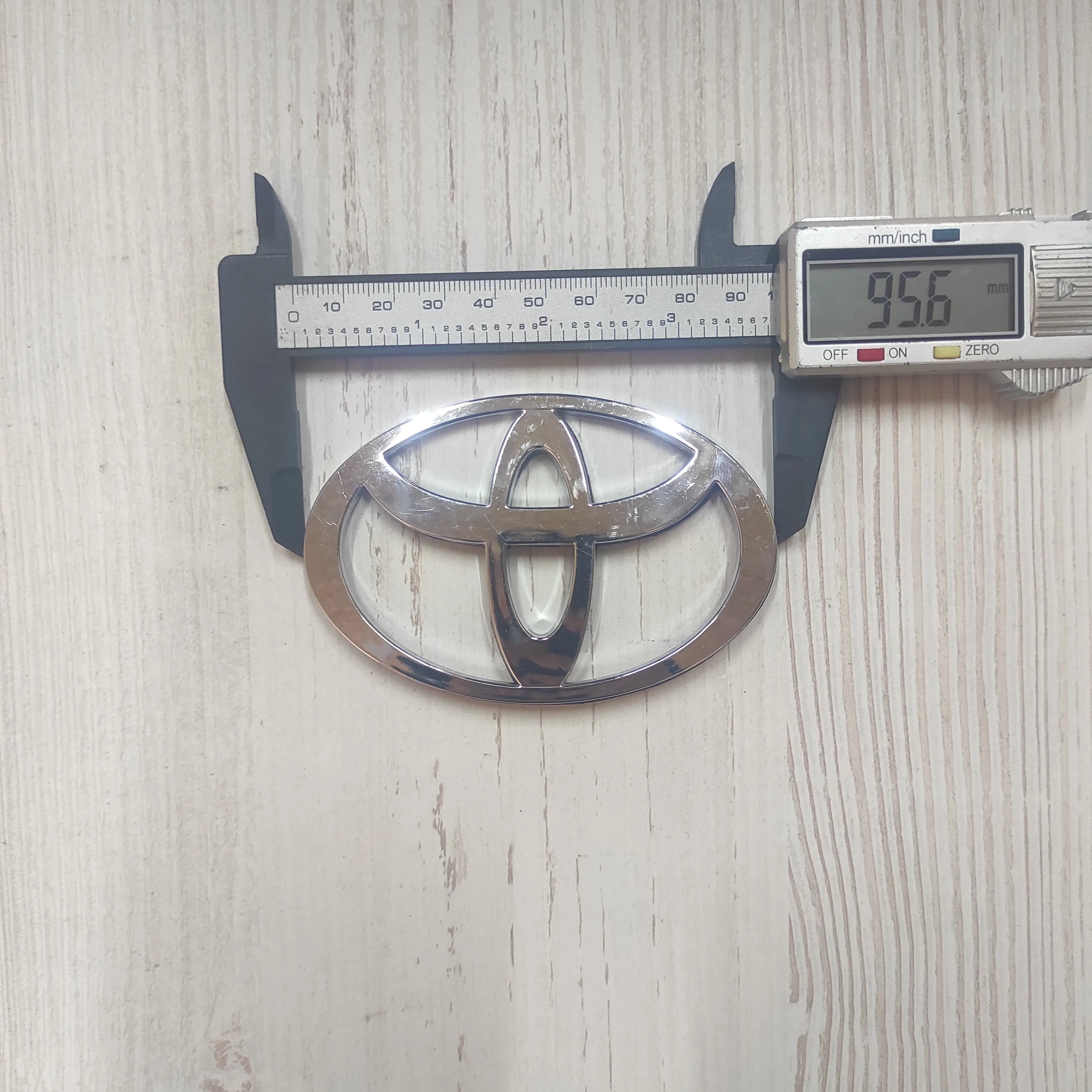 Эмблема Toyota Тойота 9 5x6 5 логотип знак |