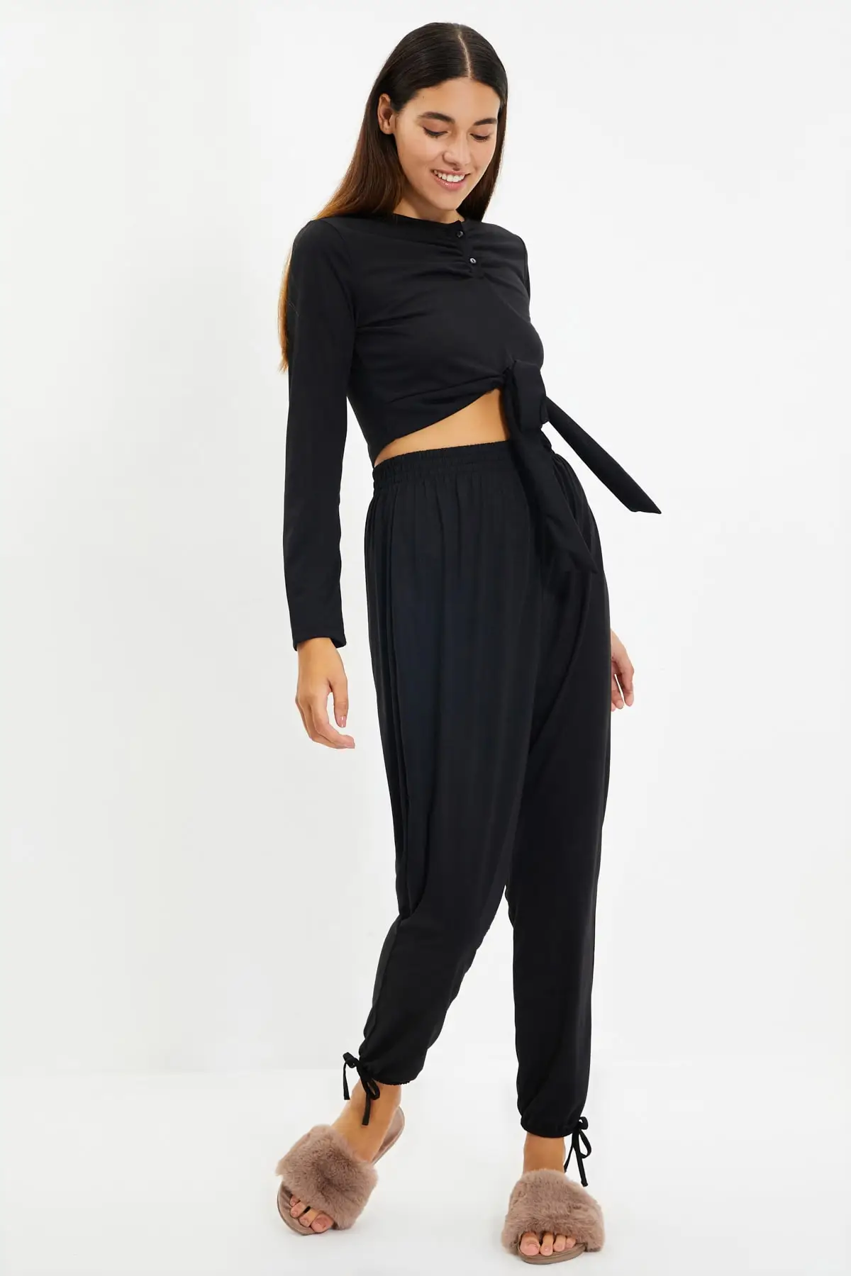 

Черный вязаный пижамный комплект