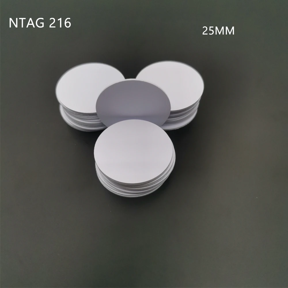 

25 мм, 50 шт., 100 шт., 500 шт., 13,56 МГц, флуоресцентные карточки, бирки с чипом NFC216, ПВХ, водонепроницаемые для всех стандартных телефонов, Ntag 216