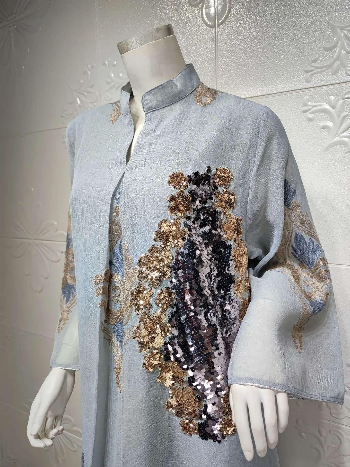 Женское платье абайя с вышивкой и блестками вечернее в мусульманском стиле Дубая