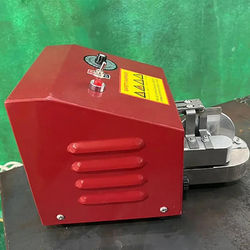 LVBU-03 Полуавтоматическая односторонняя машина для резки кромок масла кожи