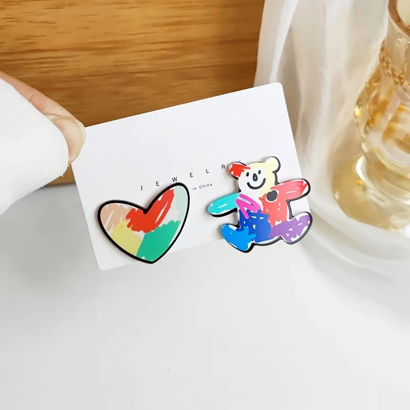 

S925 Silver Needle Cartoon Funny Little Bear Heart Earrings Color Contrast Asymmetrical Earrings ins Funny Earrings