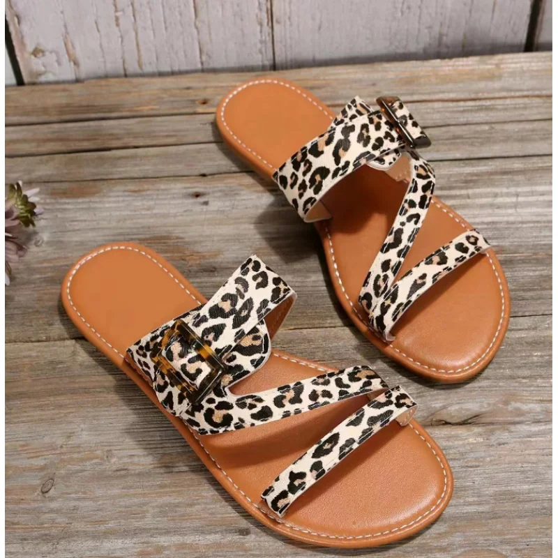

Европейские и американские шлепанцы большого размера с леопардовым принтом на плоской подошве с открытым носком винтажные шлепанцы с пряжкой для пляжа женская обувь