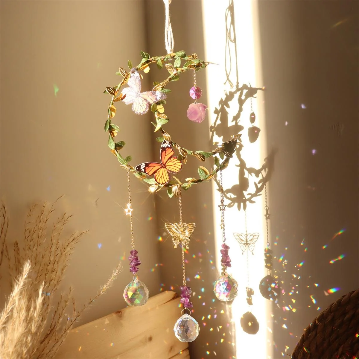 

Crystals Wind Chime Star Moon Butterfly Hanging Ornament Sun Catcher Diamond Prisms Rainbow Maker Pendant Home Garden Decor