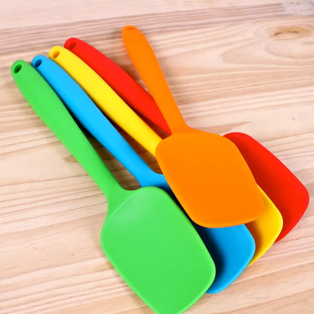 

2022New Quality 1PC Food Grade Non Stick Butter Cooking Silicone Spatula Cookie Pastry Scraper Cake Baking Spatula Silicone Spat