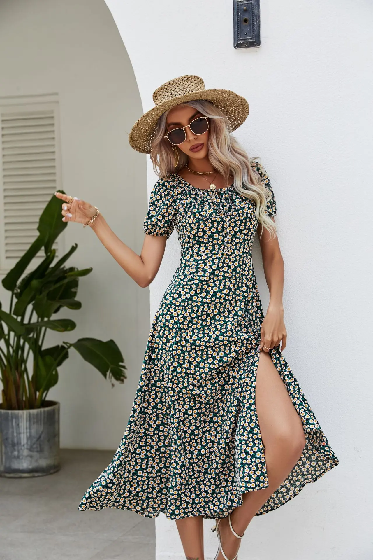 

Summer New Women's Clothing Mid-length Square Neck Short Sleeve Bubble Sleeve Tea Break Skirt Trend Green Floral Bodycon Dress