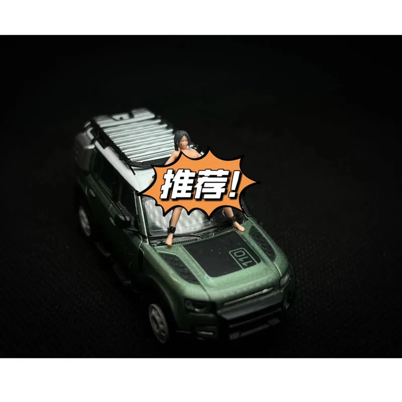 

1/64 puppet model girl on the car car model scene layout decoration micro landscape shooting props resin figure
