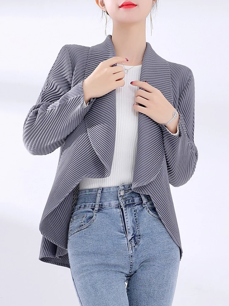 GVUW плиссированные куртки с лацканами для женщин длинными рукавами и открытой