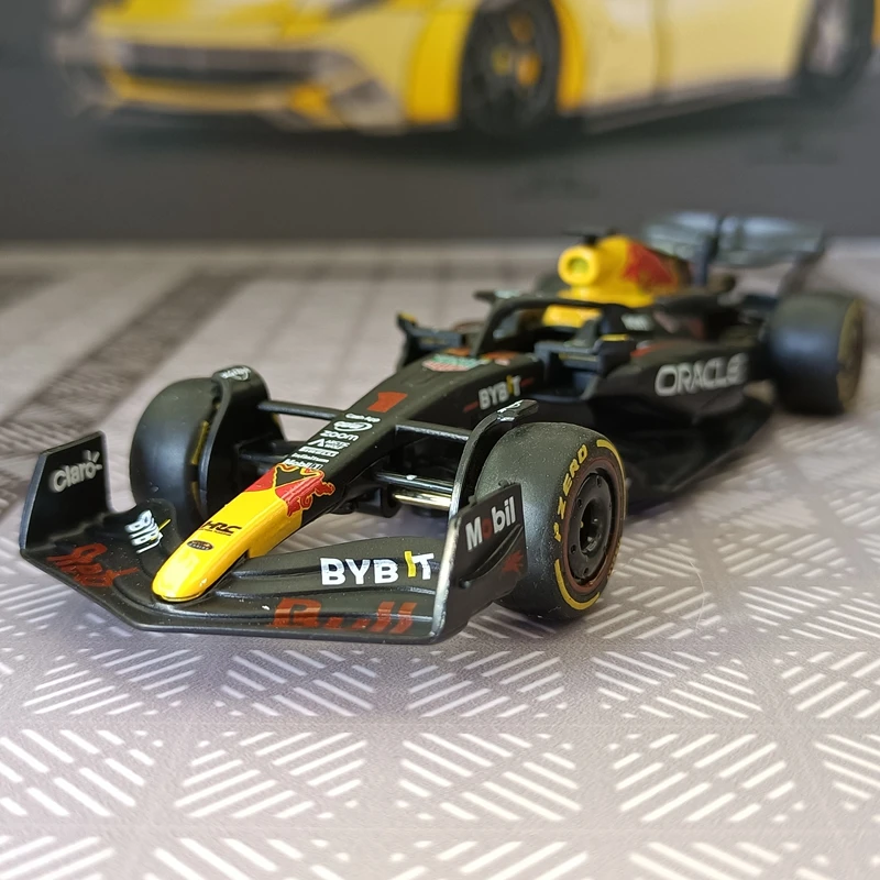 Фото Модель гоночного болида Red Bull RB19 из сплава, масштаб 1:43, статическая, коллекционная, для декора рабочего стола, подарок №4