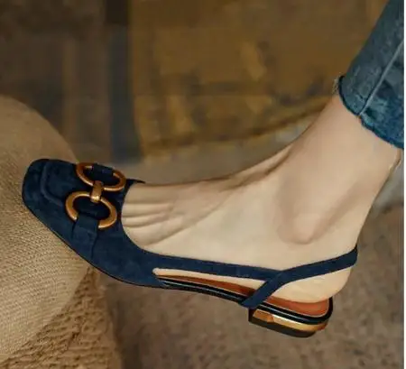 

2023 Summer Stylish Faux Suede Mary Janes Flats for Women Mules with Chunky Heels and Gold Metal Buckle Flat Shoes