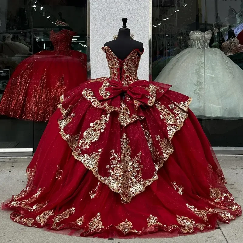 Блестящее винно-красное платье Quinceanera с открытыми плечами бальное аппликацией