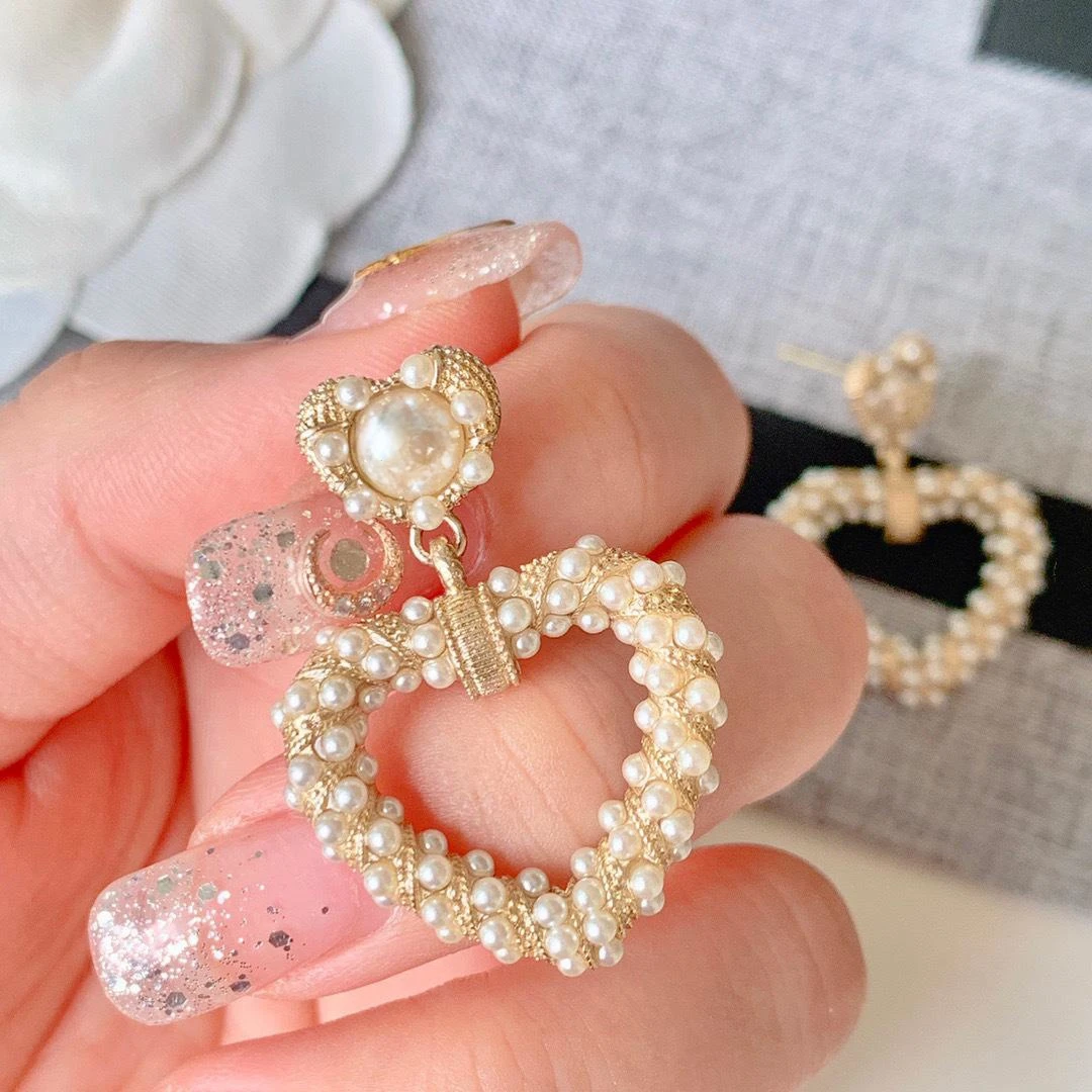 

New Xiaomi Pearl Classic Letter Elegant Love Inlaid Pearl Earrings for Women