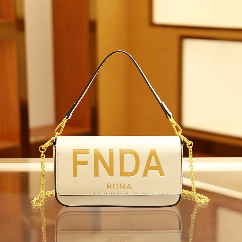 

2023 New Underarm Bag Light Luxury Design Flip Chain Pack Fashion Letter Single Shoulder High-Capacity Crossbody Bag