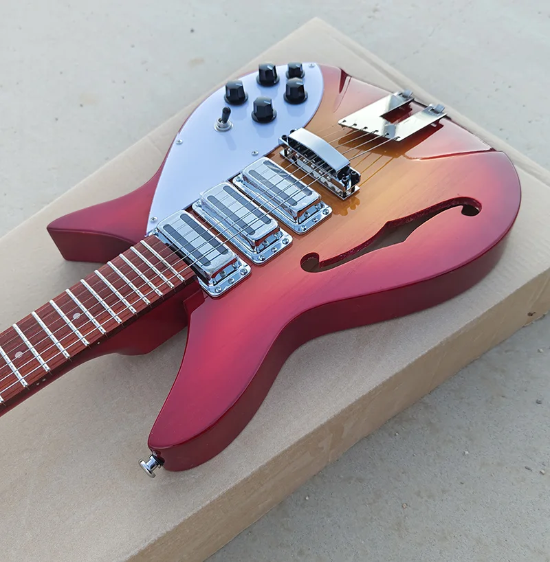 В наличии электрогитара Rickenbacker 325 звукосниматель из трех частей 6-струнная