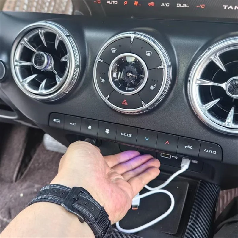 Модификация атмосферного освещения центральной консоли внутреннее освещение