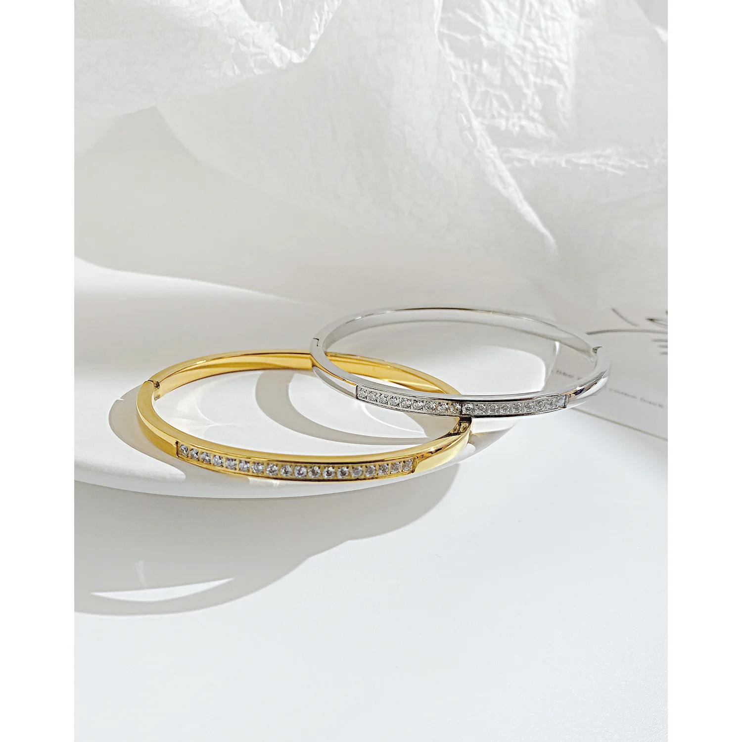 

KouCh Fairy Woman 4mm Width Round Bangles Gold Plating With Shiny Rhinestone Stainless Steel Luxury Cuff Bangles Trendy Wrist