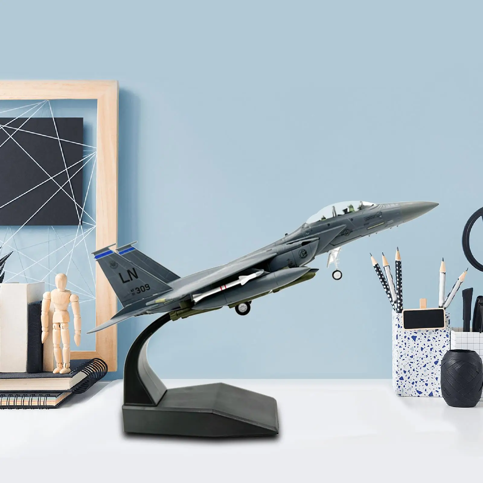 1/100 F15E Fighter Diecast Model Airplane with Base for Bar Office Bookshelf