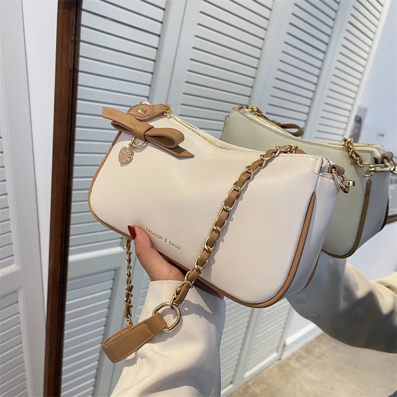 

Retro Totes Bags for Women Trendy Vintage Handbag Female Small Subaxillary Bags Casual Retro Mini Shoulder Bag Love Ornament