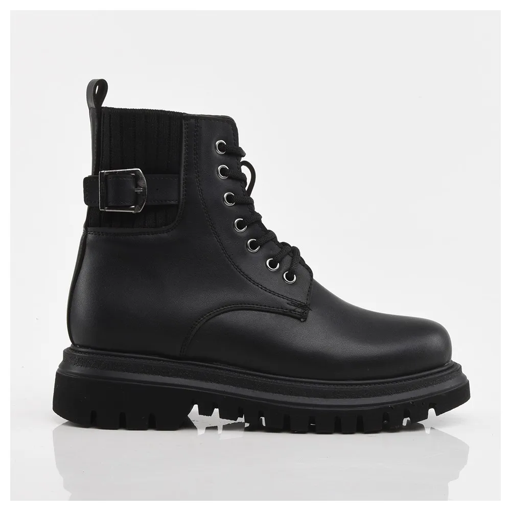 

Ботинки для пешеходов 01 BOY224410A100 черные женские