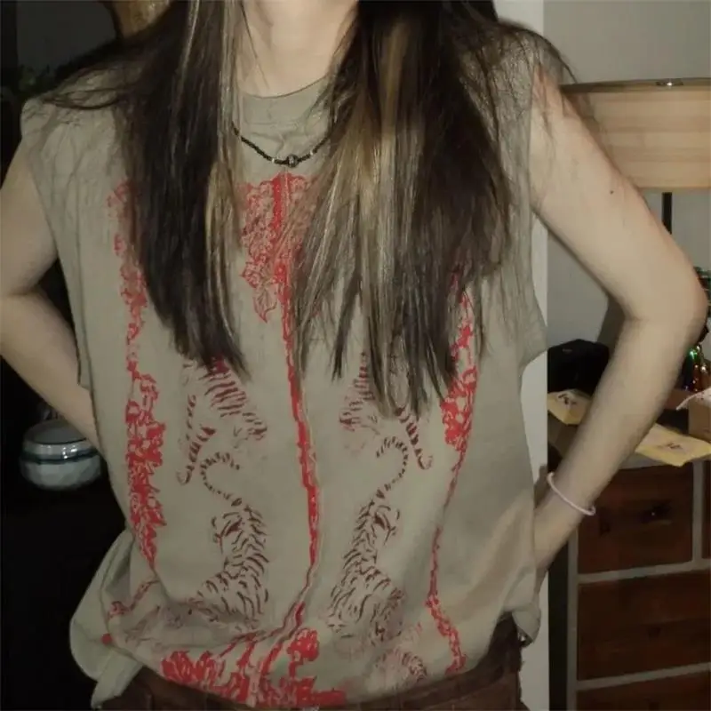 

Майка женская свободного покроя без рукавов в стиле ретро