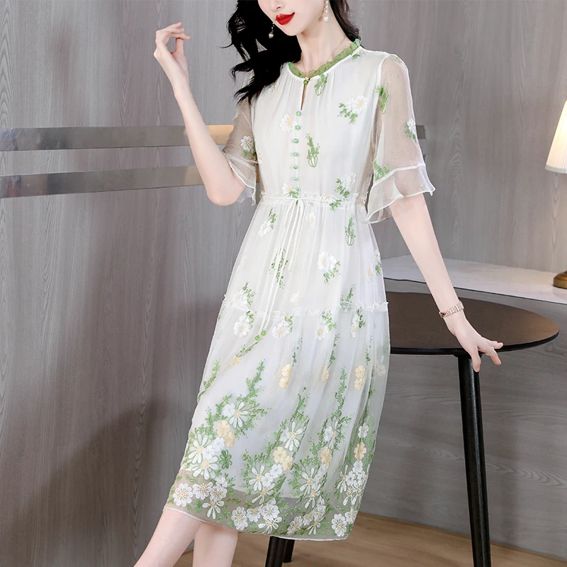 

2023 Spring/Summer Silk Flower Embroidery Dress Women's Mesh Splice Bohemian Green Loose Size Slim Long Dress Over Knee Gown