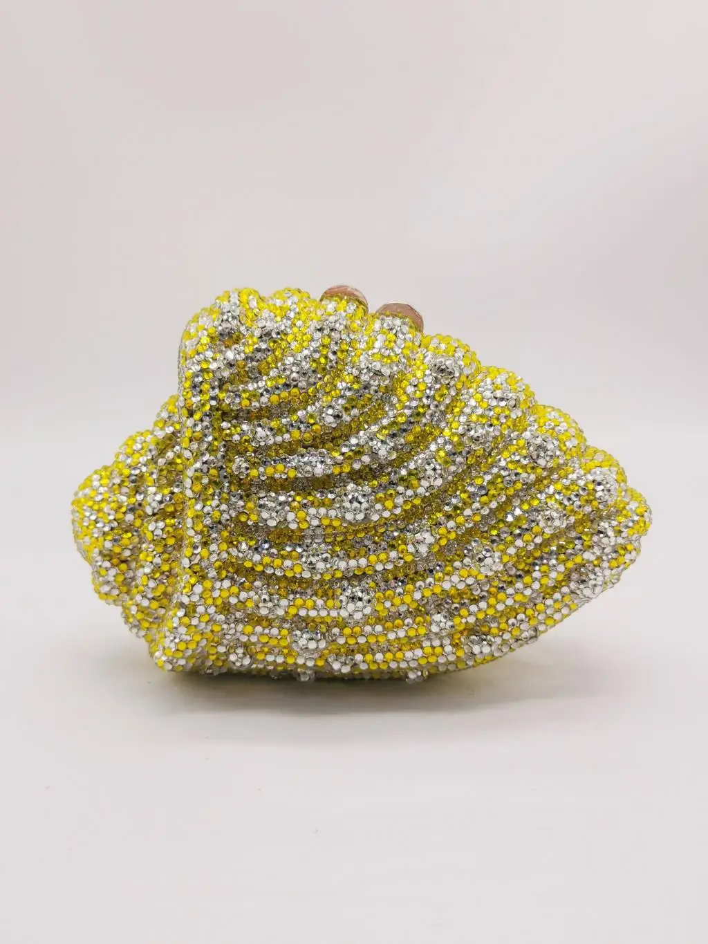 Женский жёлтый клатч