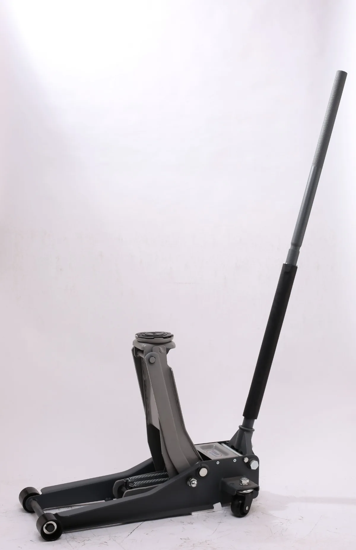 Быстроподъемный гидравлический низкопрофильный Напольный домкрат 3Ton Gato Hidraullco