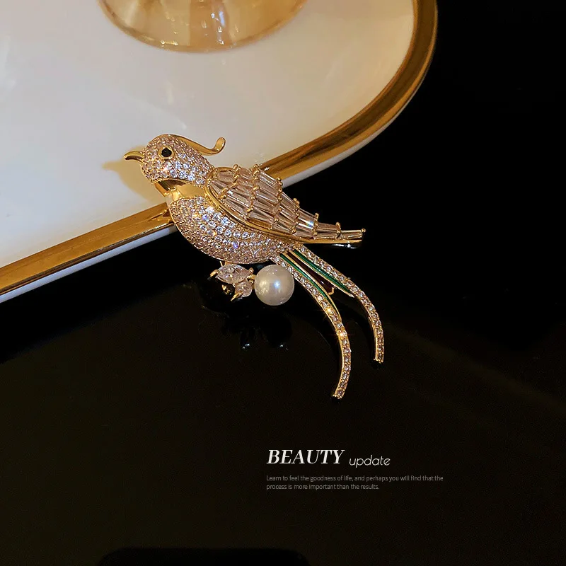 

Minar Funny Bling Bling CZ Cubic Zirconia Bird Brooches for Women Gold Color Metallic Faux Pearl Brooch Causal Daily Accessories