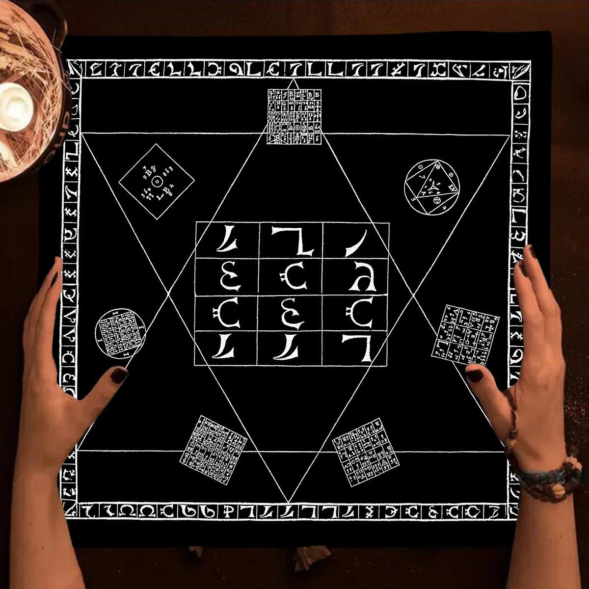 Благословение Хеката Карты Таро Скатерть Ткань для алтаря Enochian Декоративная ткань для гадания Коврик Таро Декор Коврик для карт Oracle (art.: 3920ce2c9dff9) - 3920ce2c9dff9