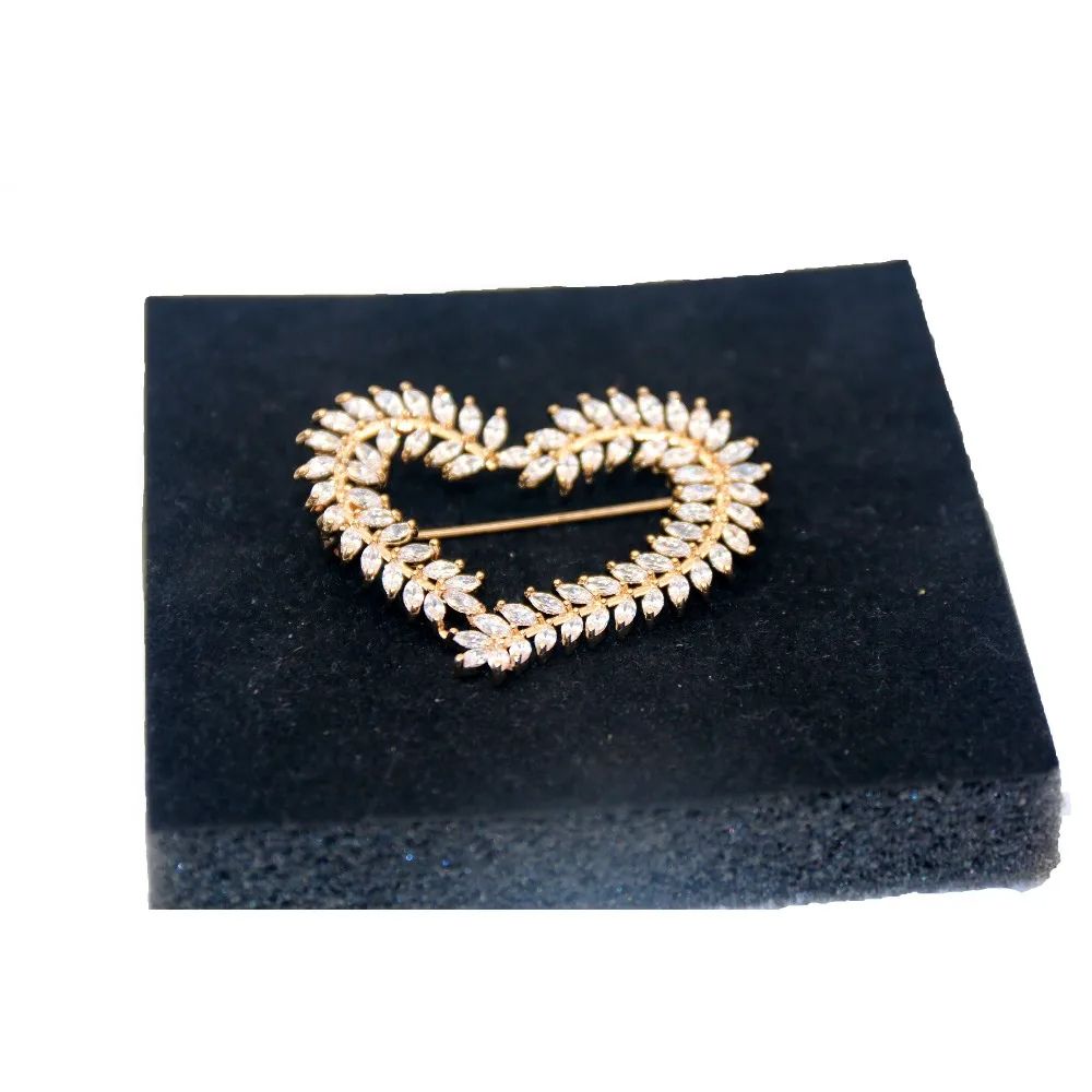 MADALENA SARARA AAAA Цирконий и кристалл инкрустированная жемчугом брошь гол покрытая медь стильная тонкая Брошь булавка для женщин ювелирные изделия