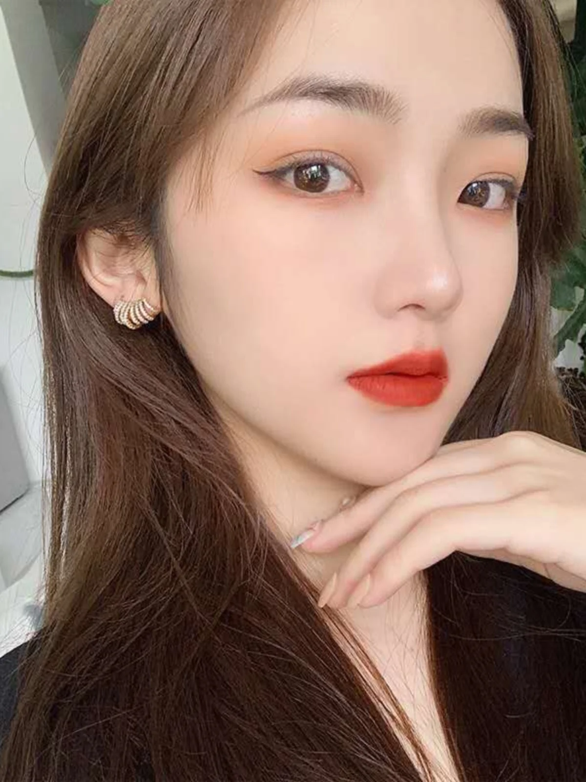 Высококачественные многослойные серьги-гвоздики C-образной формы с кристаллами