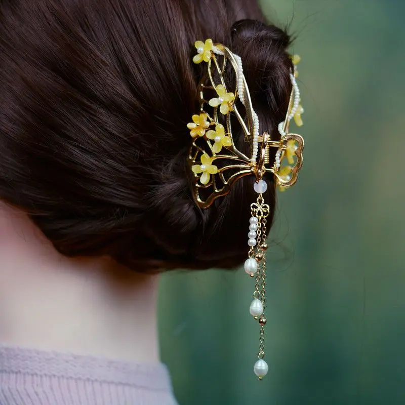 

Vintage Butterfly Metal Hair Claw with Pearls Hanfu Hair Accessories for Women