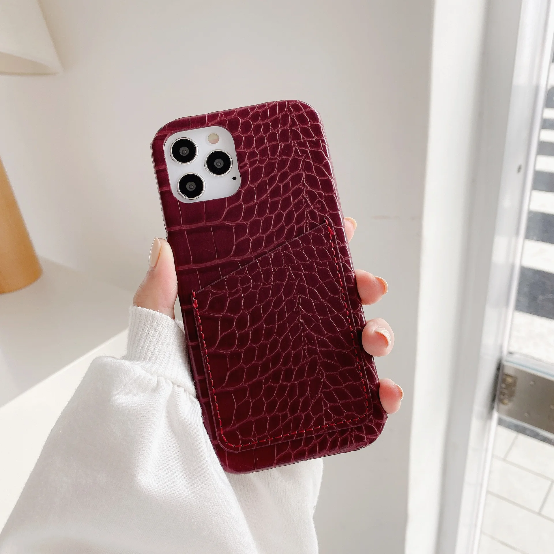 

Luxury High-end Business Burgundy Crocodile Leather Insert Card Shockproof Case for iPhone 14 13 12 11 Pro Max XS Max XR XS 7 8