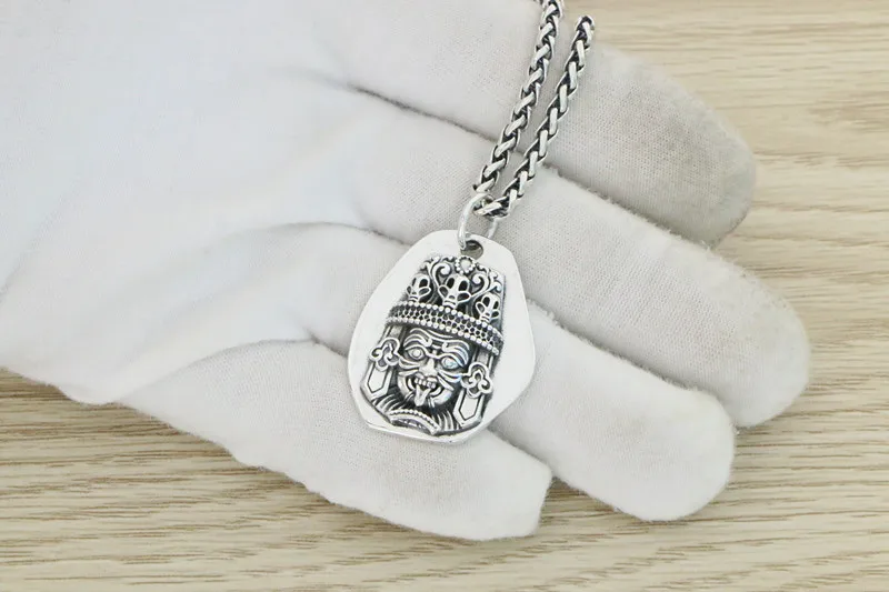 Подвеска в этническом стиле из чистого серебра с изображением бога богатства
