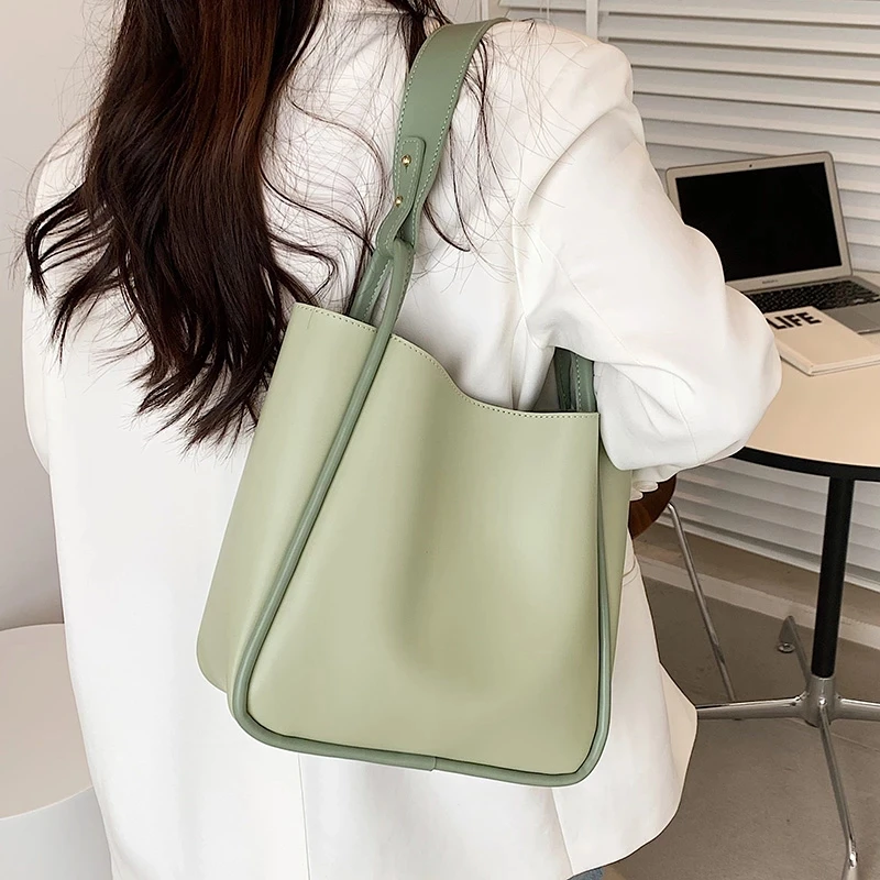 

Summer Bucket Crossbody Messenger Bags for Women 2022 Fashion Cute Big Trendy Shoulder Side Bag Ladies Handbags Luxury Totes Pur