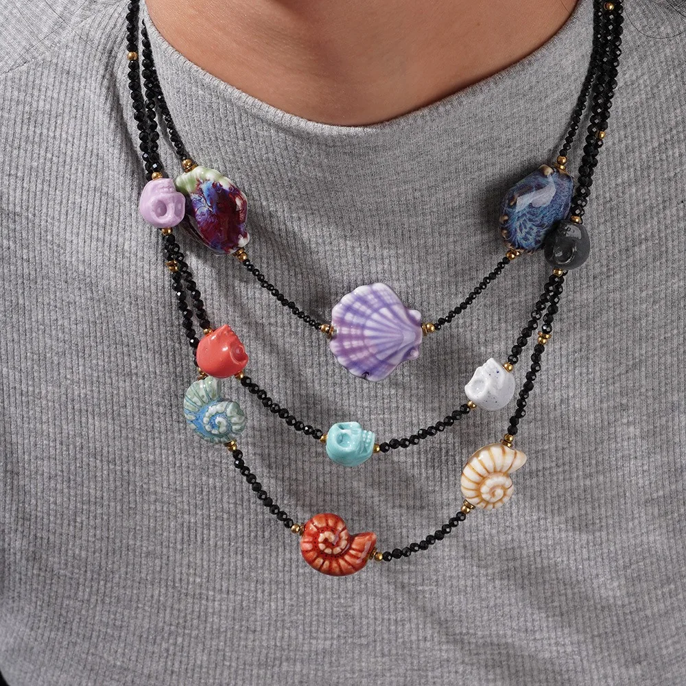 Богемское ожерелье из кристаллов и ракушек