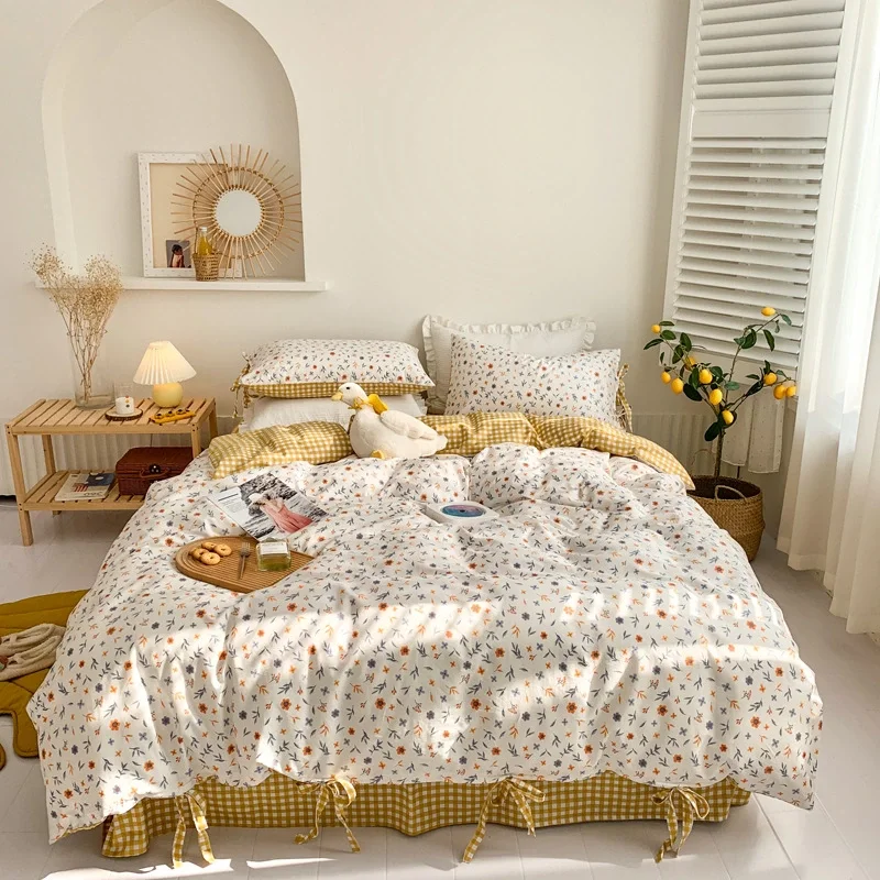 

Retro Girl Small Floral Bed Four-Piece Set Student Dormitory Three-Piece Set