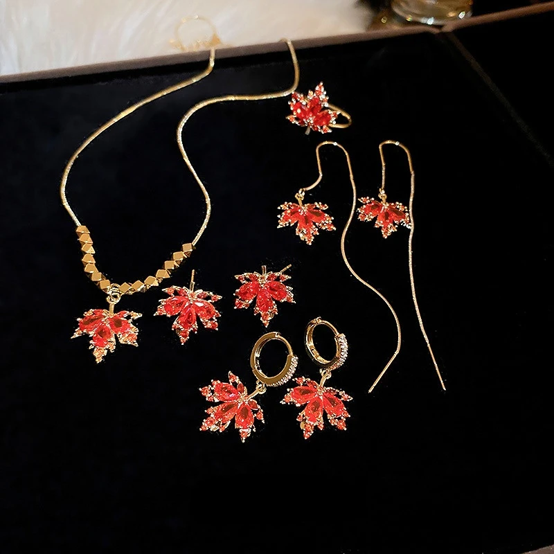 Trendy Maple Leaves Shaped Earrings for Women Rhinestone Pearl Luxury Jewelry Sexy Creative Anniversary Gift 2023